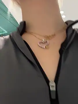 دردشة Kiss_Auroraa الجنسية المباشرة