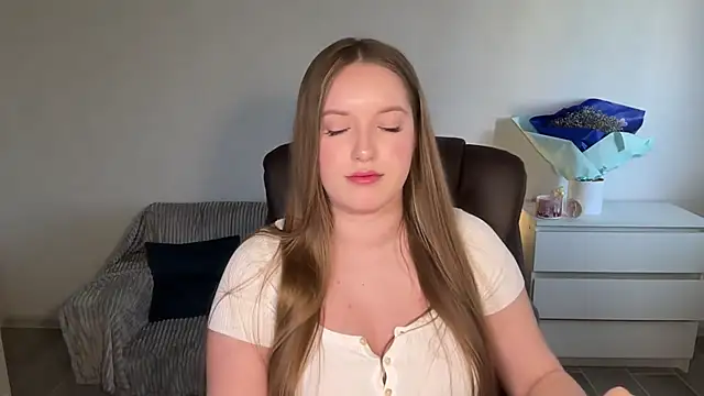 EvaMaddison Adlı Modelin Canlı XXX Sohbeti