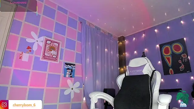 cherrybom_: онлайн-секс-чат