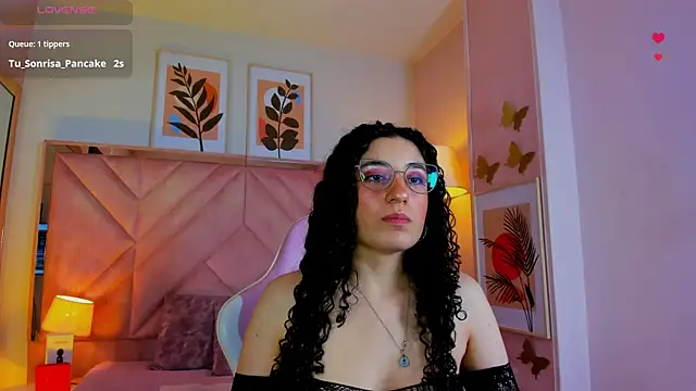 Chat XXX en directo de DemiJones_