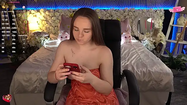 FoxyShy's Live XXX Chat