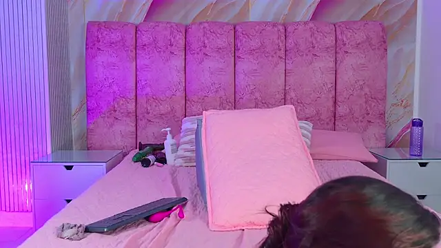 emmacurvy élő XXX-chatje