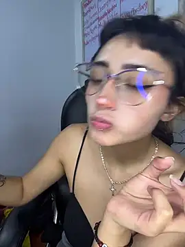 baby_akuma: онлайн-секс-чат