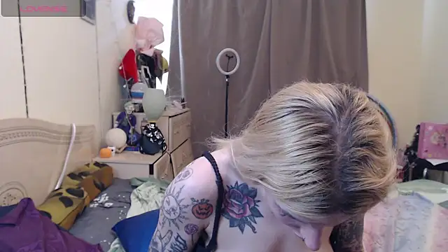 BLACKPeonyy – Kamerová šou