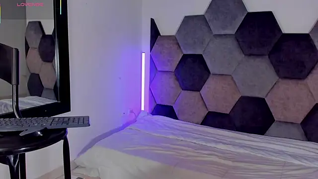 Latrellx7 现场XXX聊天