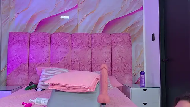 emmacurvy's Live XXX Chat