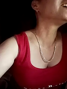 Cucci07: онлайн-секс-чат