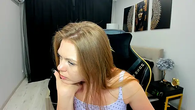 Strawberrye's Live XXX Chat