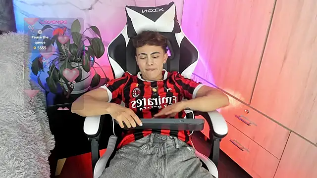 Saimonvela Live XXX-Chat