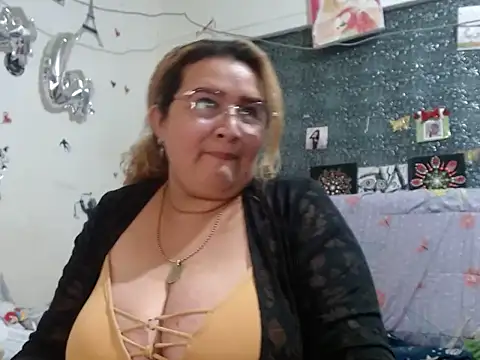 Perla1981-- – Naživo XXX chat