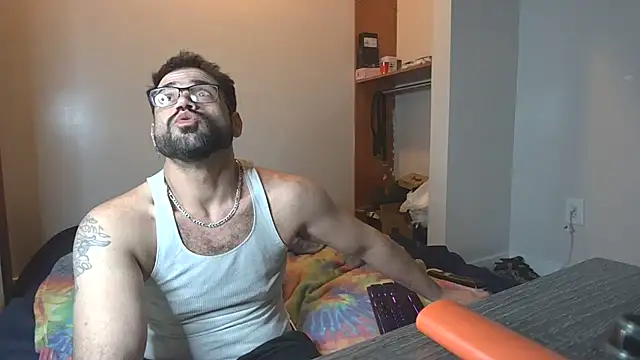 Zander823 Show in webcam