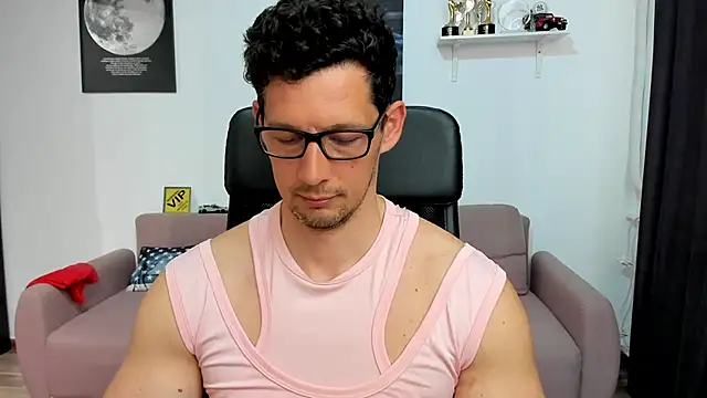 BrutusK08: вебкам-шоу