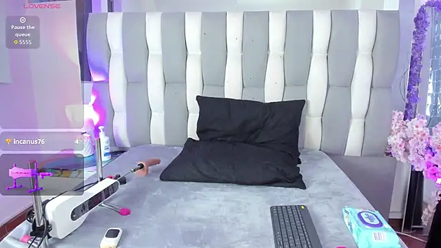 IsaDiiaz 现场XXX聊天