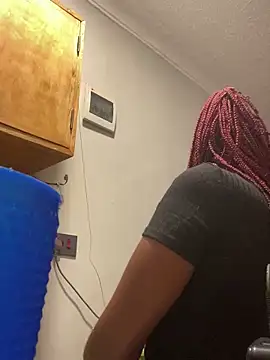 Dellah27 Live XXX-Chat