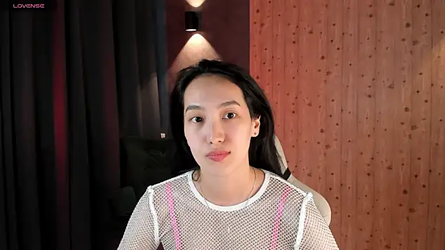 FlirtyAura Live XXX Chat