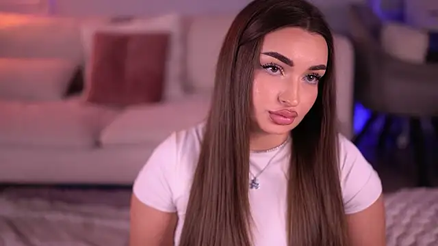 MillaSerene লাইভ XXX চ্যাট