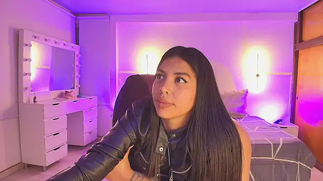 kloe28 Live XXX-Chat