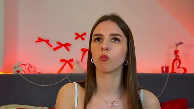 AliceAtkins live XXX chat