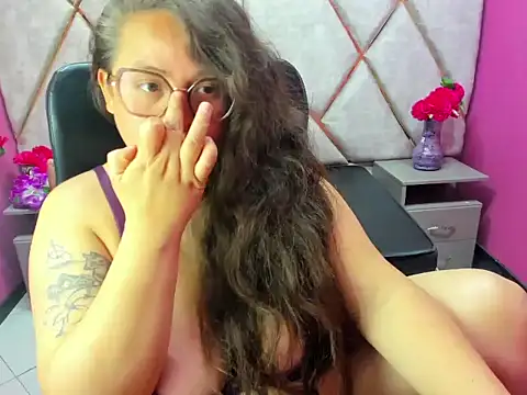 Sarah_Boobs_ লাইভ XXX চ্যাট
