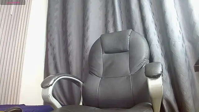 XXX chat uživo modela Julian_Smith21