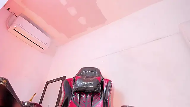 SlimLatino_ Pertunjukan Webcam