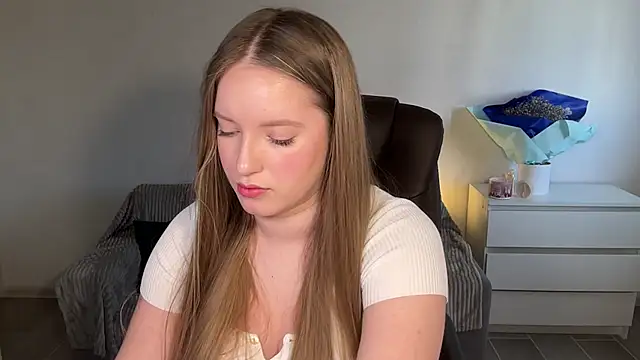 Chatroom XXX en direct de EvaMaddison