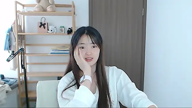 Mimi-cnbabyのライブXXXチャット