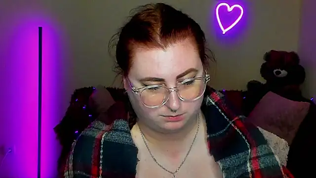 Alicia_love00 Show in webcam