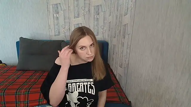 Pilly_green_ élő XXX-chatje