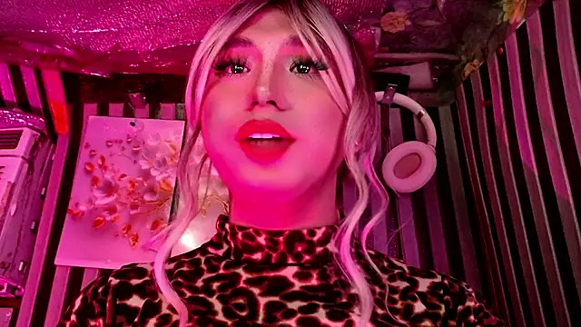 Show modela HoresCOCKLUCY na web-kameri