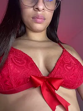 issis22 即時 XXX 聊天