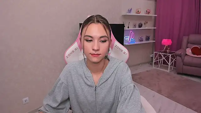 EllaCurtis Chat XXX in diretta