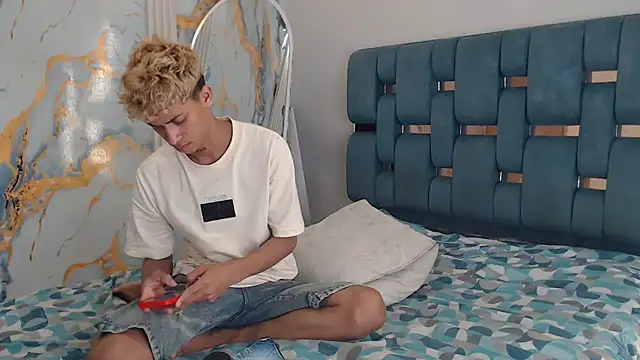 โชว์เว็บแคมของ GOLD_BOYS