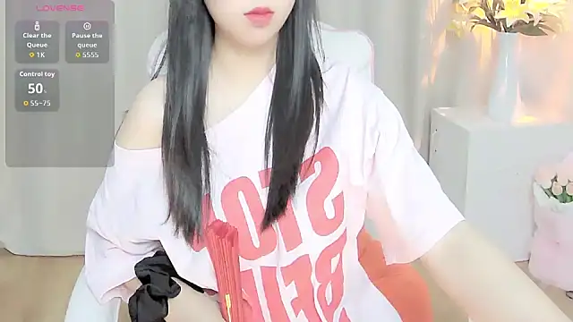 XXX chat uživo modela Sweet-Shuna