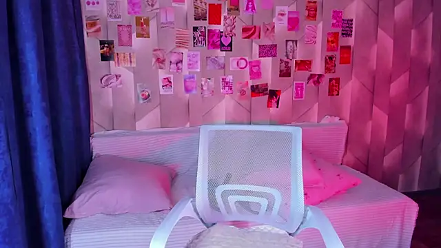 Alanna_Pow's Live XXX Chat