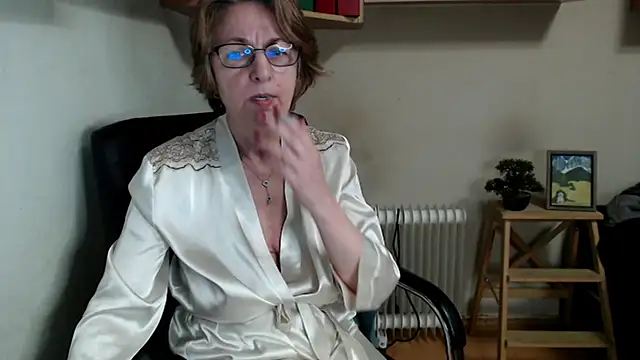 katemodel: απευθείας συνομιλία ΧΧΧ