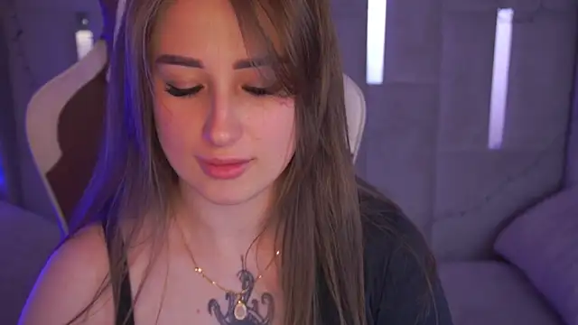 XXX chat uživo modela GentleAdellee