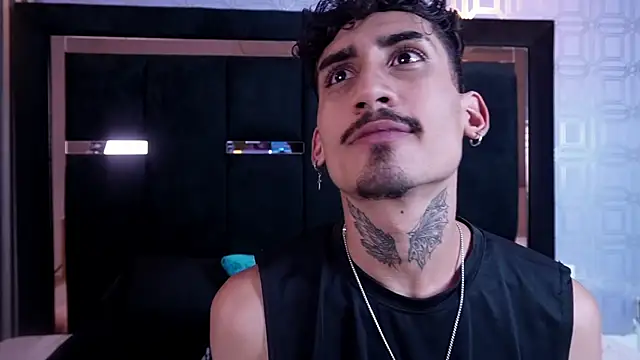 Show modela Dark_Eros_ na web-kameri