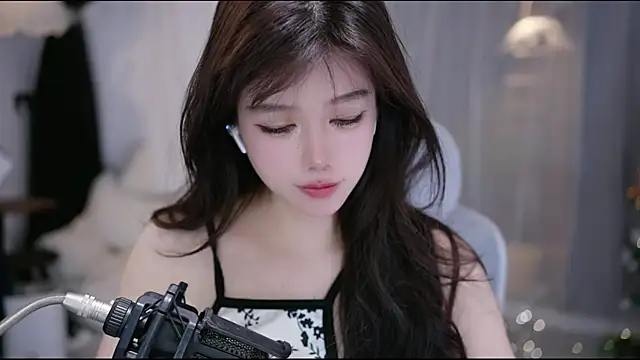 Cecily 现场XXX聊天