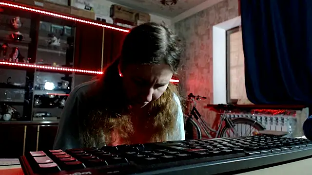 pa1e_pr1ncess élő XXX-chatje