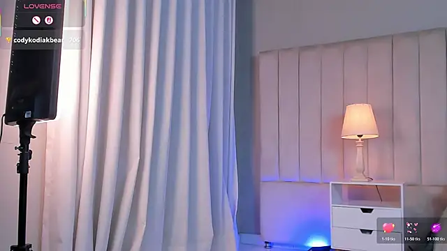 Elise_Diamond: онлайн-секс-чат