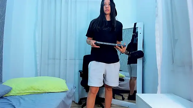 ViictoriiaSaenz: онлайн-секс-чат