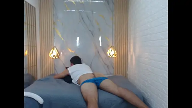 DominantBoy4 Show Webcam