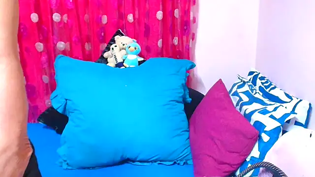 SLUTTYROXY live XXX chat