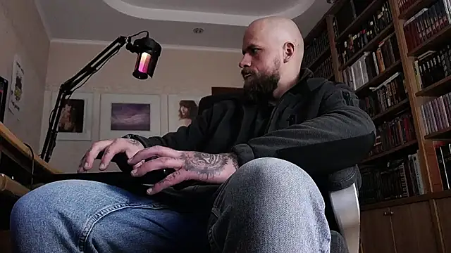 FindomJason Chat XXX in diretta