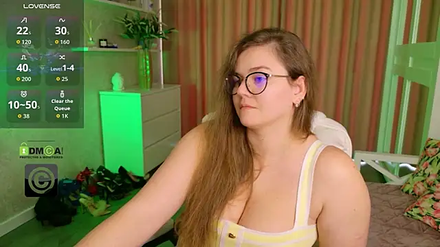 Chatroom XXX en direct de KellyKleine