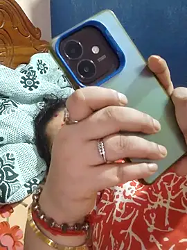 tamilthanushri Live XXX-chat