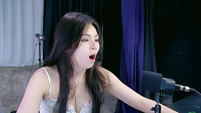 yoyo-o88 élő XXX-chatje