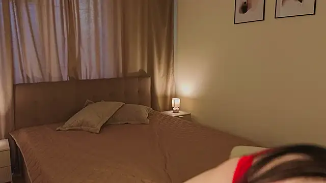 دردشة DeloresSaberi الجنسية المباشرة