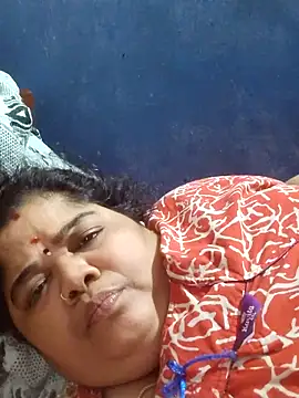 tamilthanushri Chat XXX in diretta